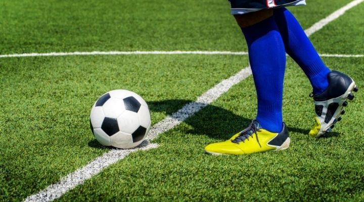 Kickoff in Soccer: Meaning, Rules, and Strategy – Your Soccer Home